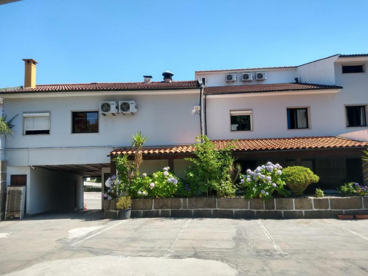 فندق Residencial Montanhes فيلا ريال المظهر الخارجي الصورة